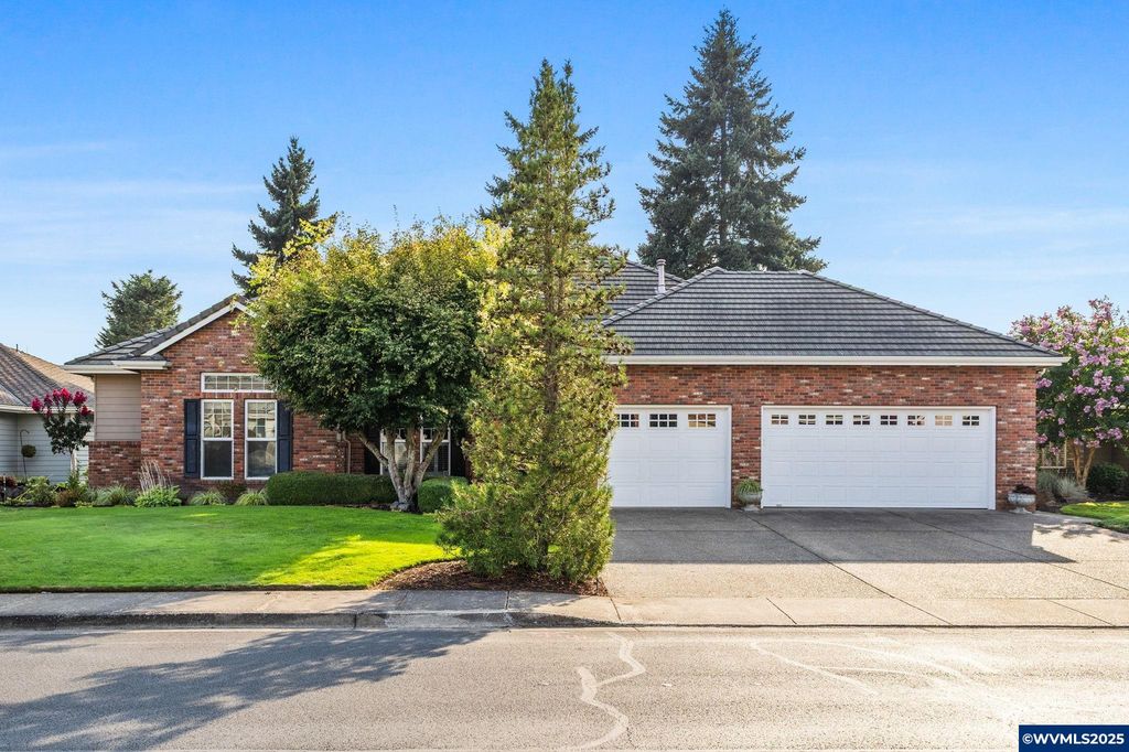 6467 Hogan Dr N, Keizer, OR 97393