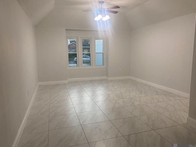 17427 Deer Lake Ave, Baton Rouge, LA 70816