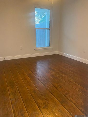 17427 Deer Lake Ave, Baton Rouge, LA 70816