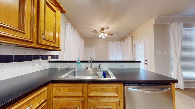 16215 Willowpark Dr, Tomball, TX 77377