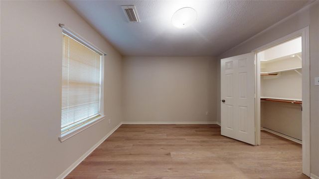 16215 Willowpark Dr, Tomball, TX 77377