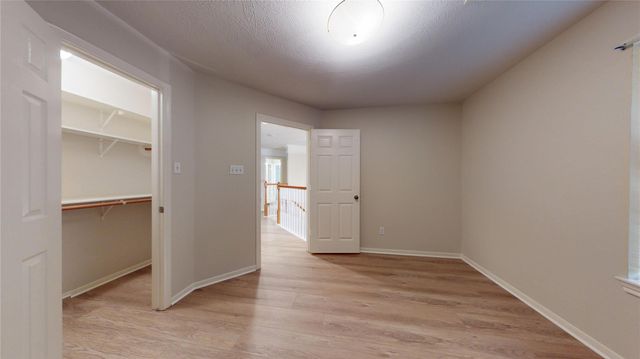 16215 Willowpark Dr, Tomball, TX 77377