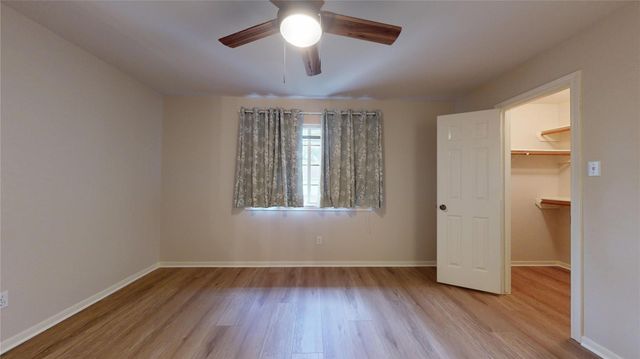 16215 Willowpark Dr, Tomball, TX 77377