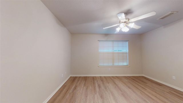 16215 Willowpark Dr, Tomball, TX 77377