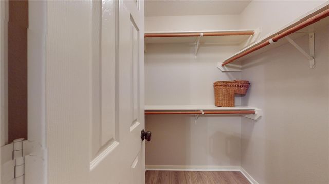 16215 Willowpark Dr, Tomball, TX 77377