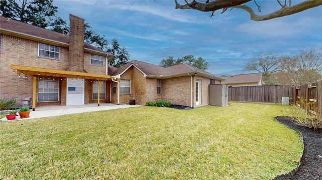16215 Willowpark Dr, Tomball, TX 77377