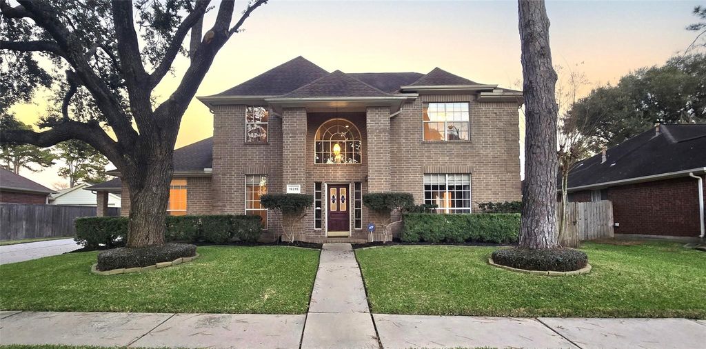 16215 Willowpark Dr, Tomball, TX 77377