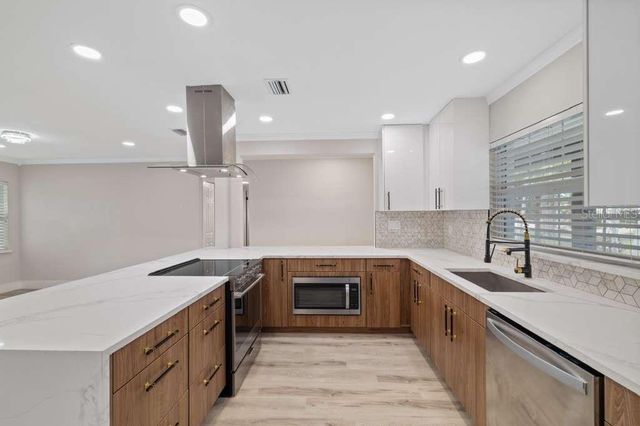 504 DRIFTWOOD DRIVE E, Palm Harbor, FL 34683