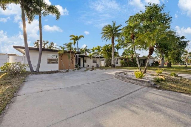 504 DRIFTWOOD DRIVE E, Palm Harbor, FL 34683