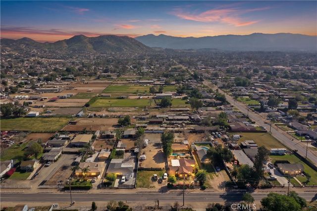 642 7th, Norco, CA 92860