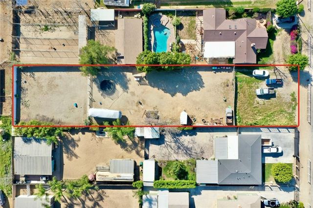 642 7th, Norco, CA 92860
