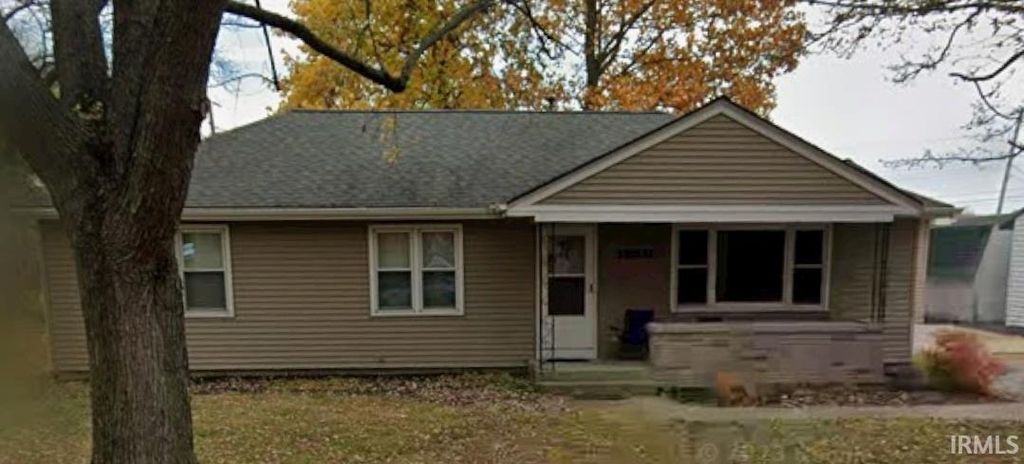 15506 Oak Street, Huntertown, IN 46748