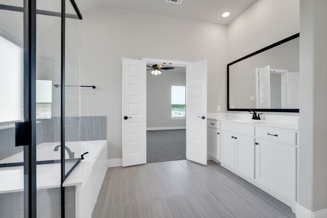 124 Lila Lake Drive, Waxahachie, TX 75165