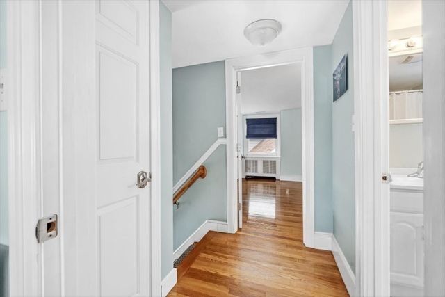 4 Prospect Ave, Hull, MA 02045