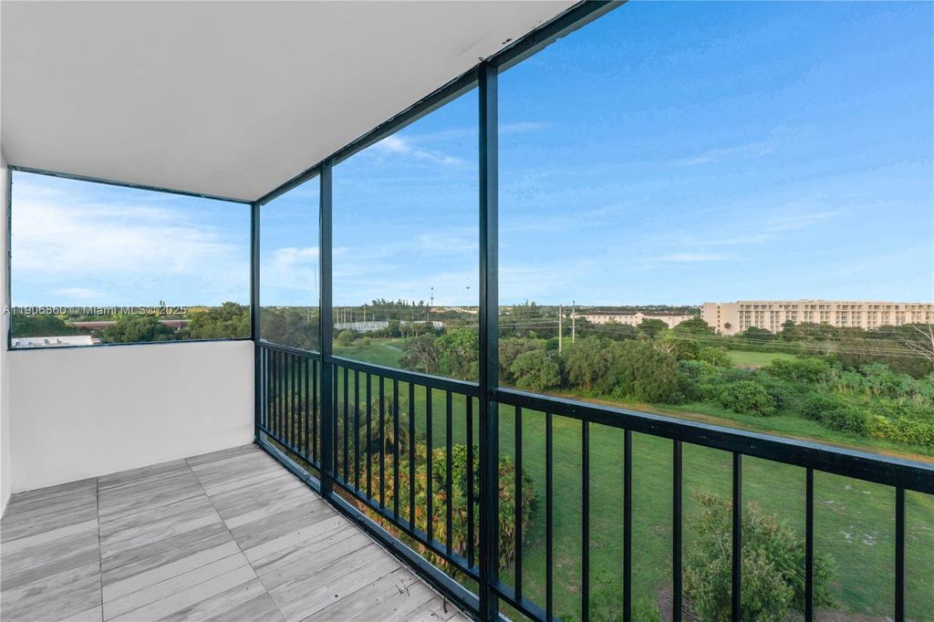 4164 Inverrary Dr 801, Lauderhill, FL 33319