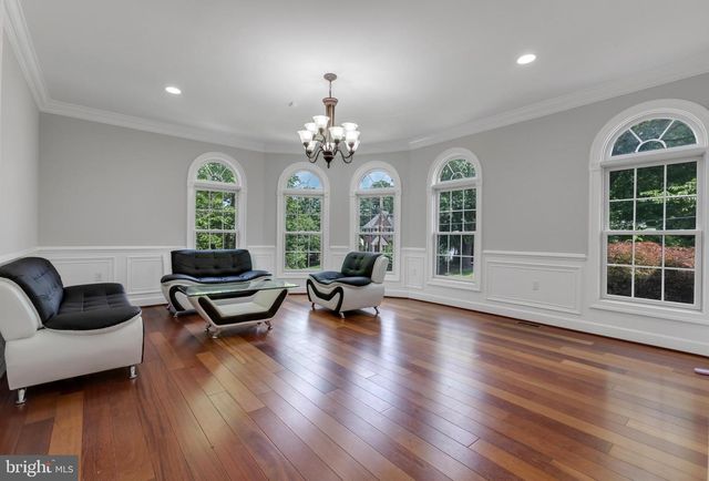 6529 FAIRLAWN DR, Mclean, VA 22101