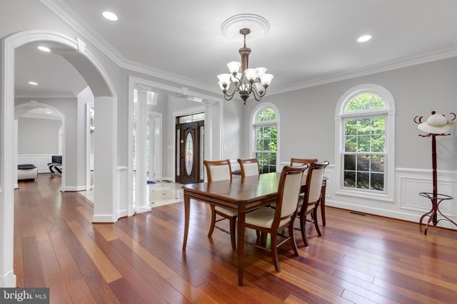 6529 FAIRLAWN DR, Mclean, VA 22101