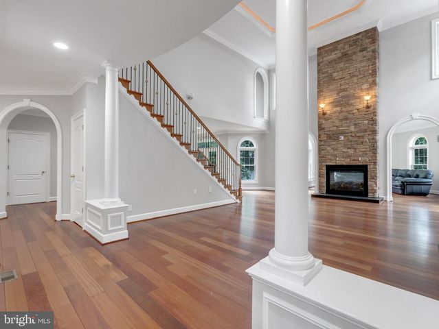 6529 FAIRLAWN DR, Mclean, VA 22101