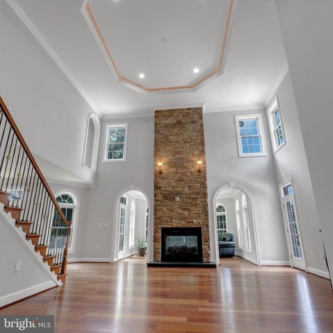 6529 FAIRLAWN DR, Mclean, VA 22101