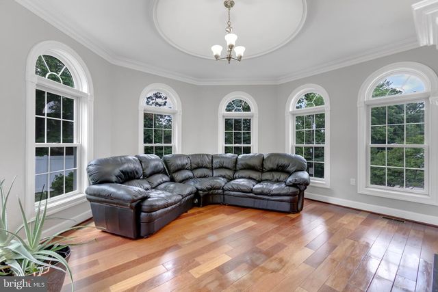 6529 FAIRLAWN DR, Mclean, VA 22101