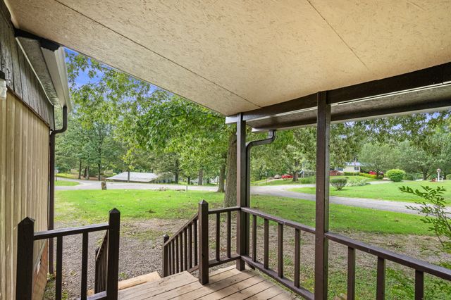 225 Pineview Dr, Springville, TN 38256