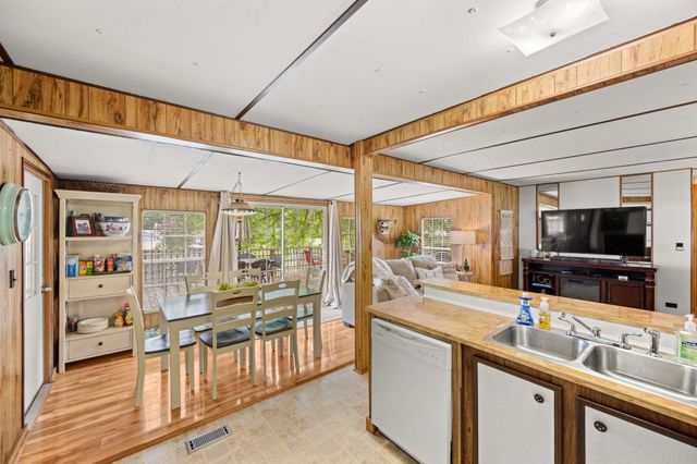 225 Pineview Dr, Springville, TN 38256