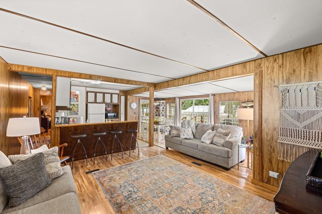 225 Pineview Dr, Springville, TN 38256