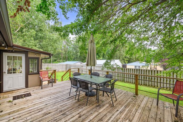 225 Pineview Dr, Springville, TN 38256
