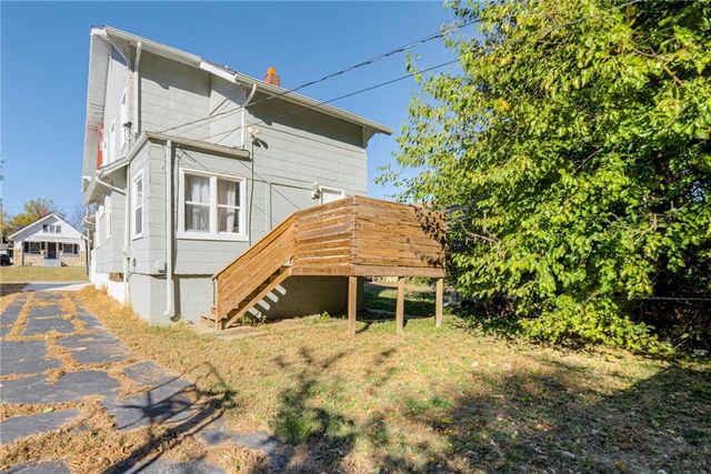 3335 Bales Avenue, Kansas City, MO 64128