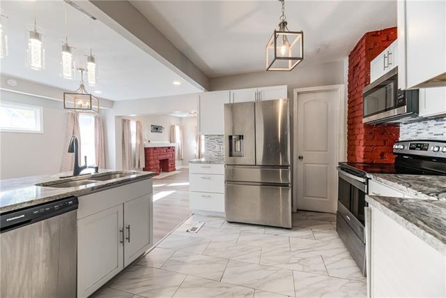 3335 Bales Avenue, Kansas City, MO 64128