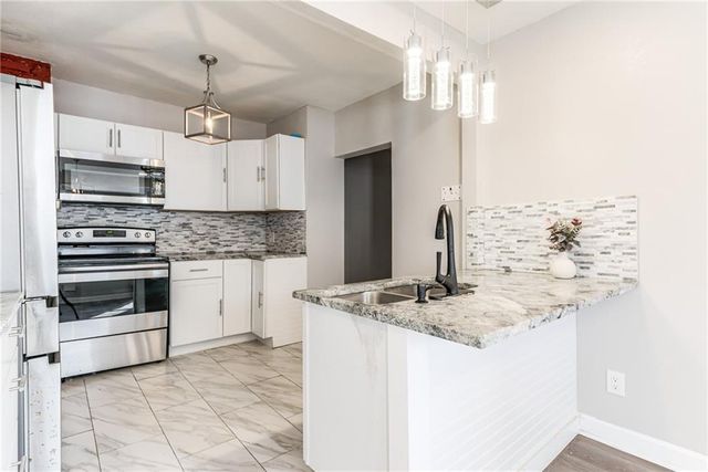 3335 Bales Avenue, Kansas City, MO 64128