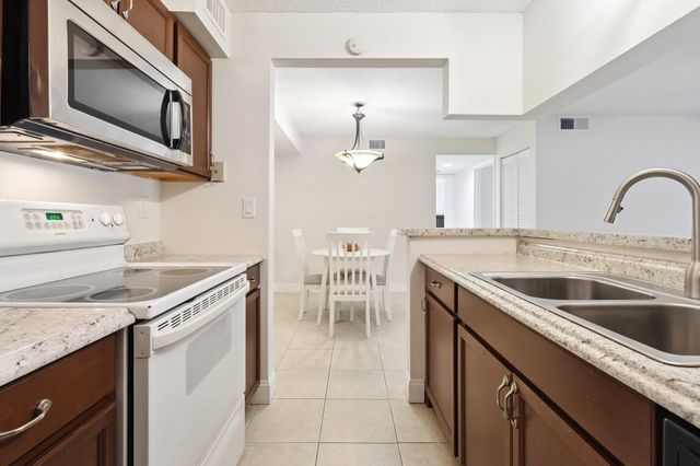 2500 SE Anchorage Cv Apt D-1, Port St Lucie, FL 34953