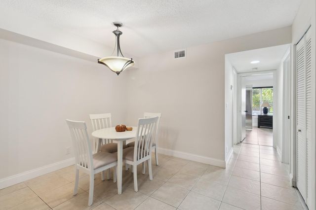 2500 SE Anchorage Cv Apt D-1, Port St Lucie, FL 34953