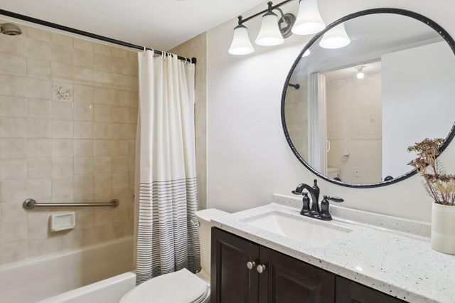 2500 SE Anchorage Cv Apt D-1, Port St Lucie, FL 34953