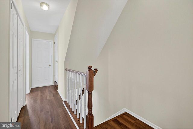 21 REGAL DR, Monmouth Junction, NJ 08852