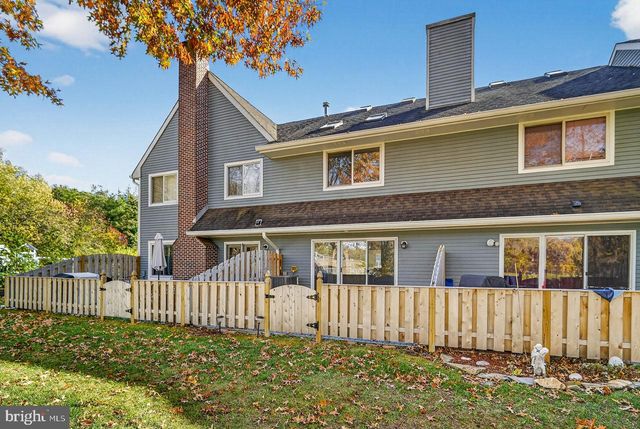 21 REGAL DR, Monmouth Junction, NJ 08852