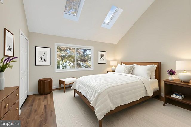 21 REGAL DR, Monmouth Junction, NJ 08852