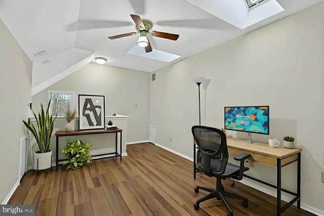 21 REGAL DR, Monmouth Junction, NJ 08852