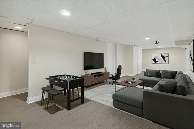 21 REGAL DR, Monmouth Junction, NJ 08852