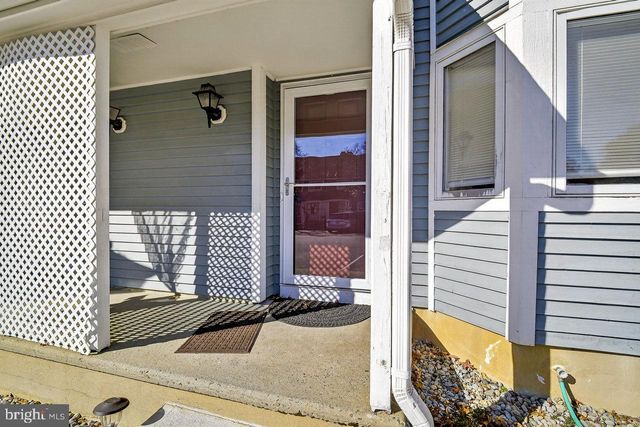 21 REGAL DR, Monmouth Junction, NJ 08852