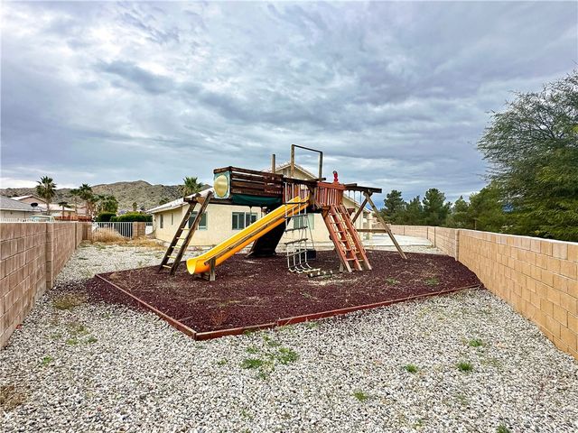 8520 Bolero, Yucca Valley, CA 92284