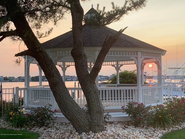 167 Wharfside Drive WINTER, Monmouth Beach, NJ 07750