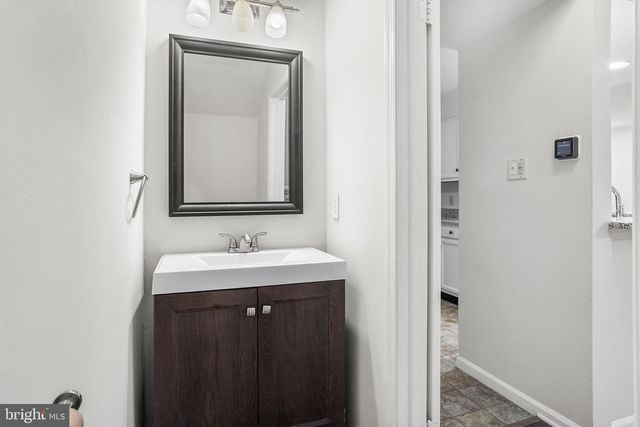 2902 YARMOUTH LN, Mount Laurel, NJ 08054
