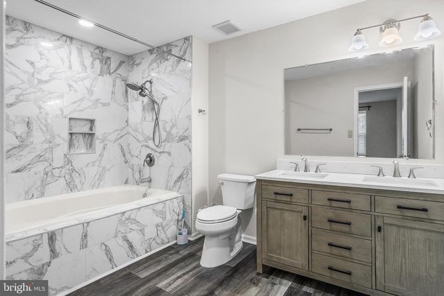 2902 YARMOUTH LN, Mount Laurel, NJ 08054