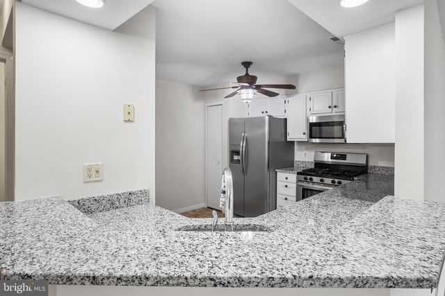 2902 YARMOUTH LN, Mount Laurel, NJ 08054