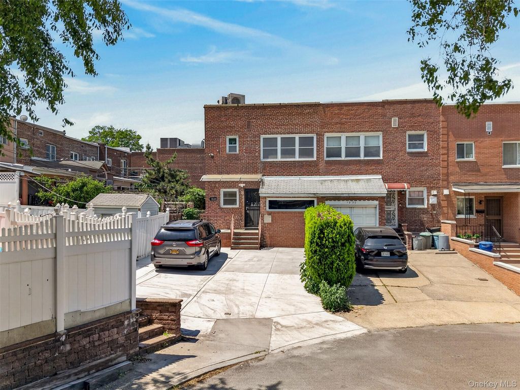 1222 151st Place, Whitestone, NY 11357