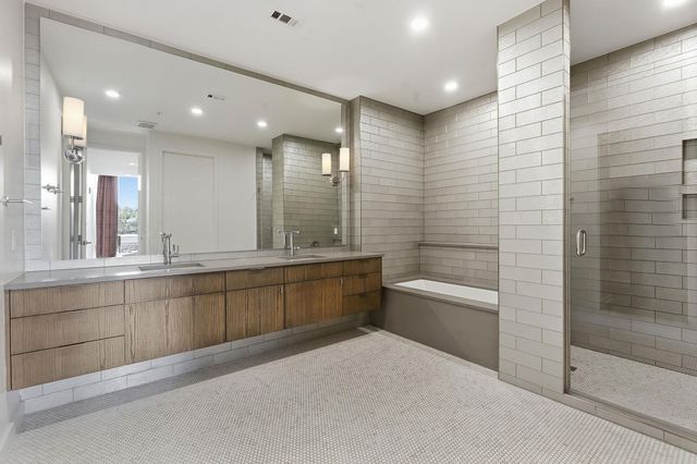 1010 W 10th ST 203, Austin, TX 78703