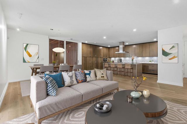 1010 W 10th ST 203, Austin, TX 78703