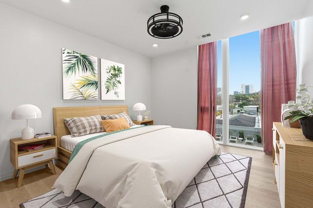 1010 W 10th ST 203, Austin, TX 78703