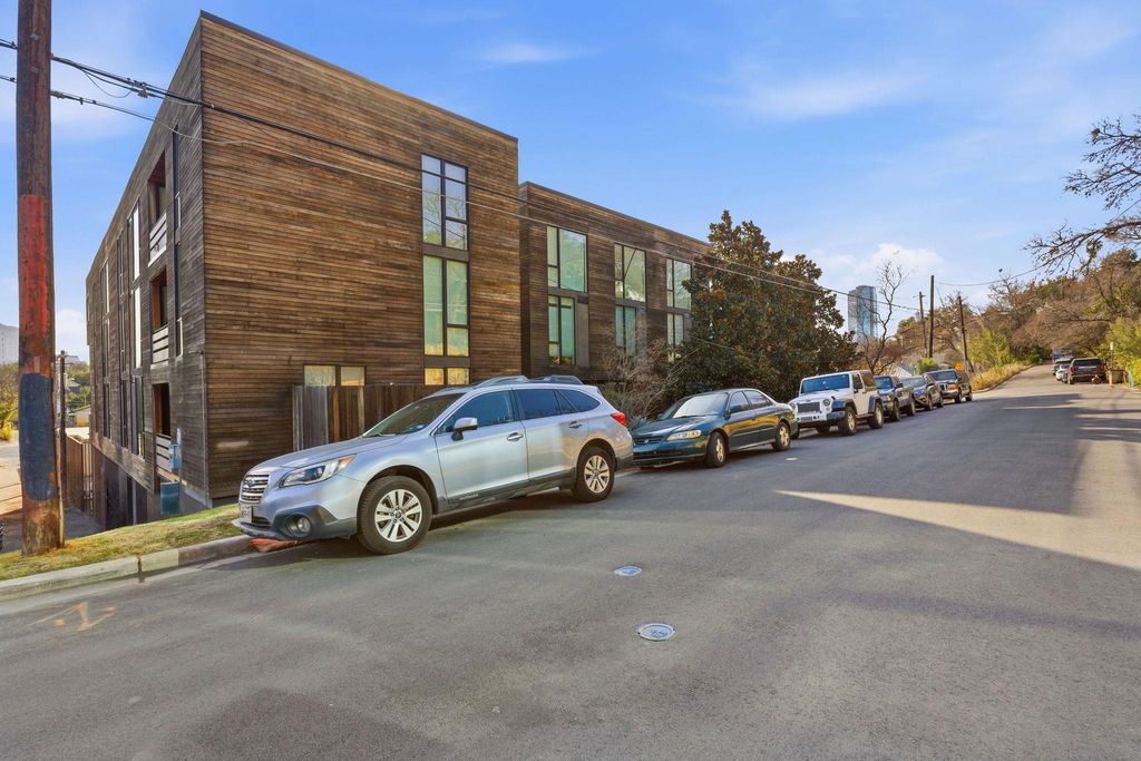 1010 W 10th ST 203, Austin, TX 78703